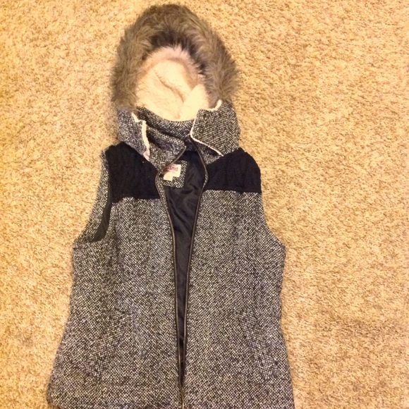 Faux wool vest - Picture 1 of 1